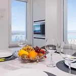 In 41686 Apartment *