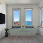 In 41686 *