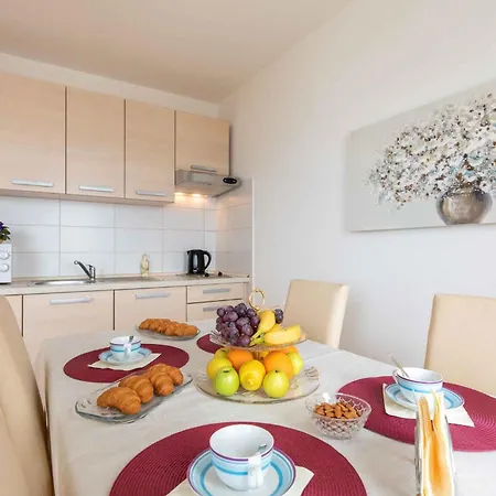 In 41686 Apartment